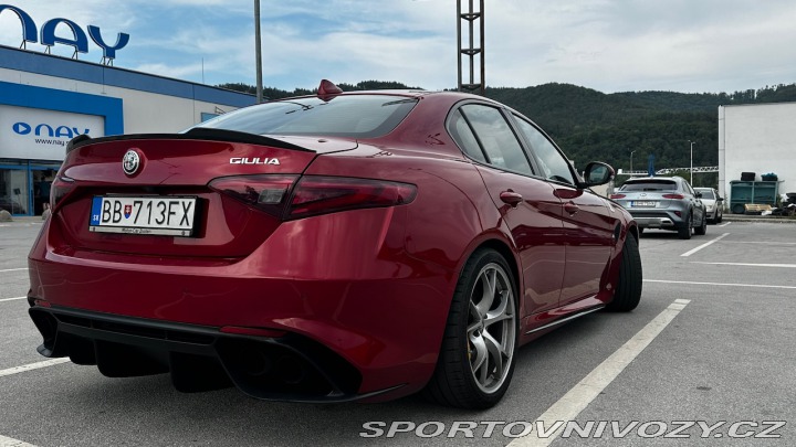 Alfa Romeo Giulia Quadrifoglio 2016
