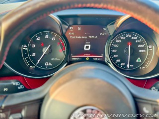 Alfa Romeo Giulia Quadrifoglio 2016