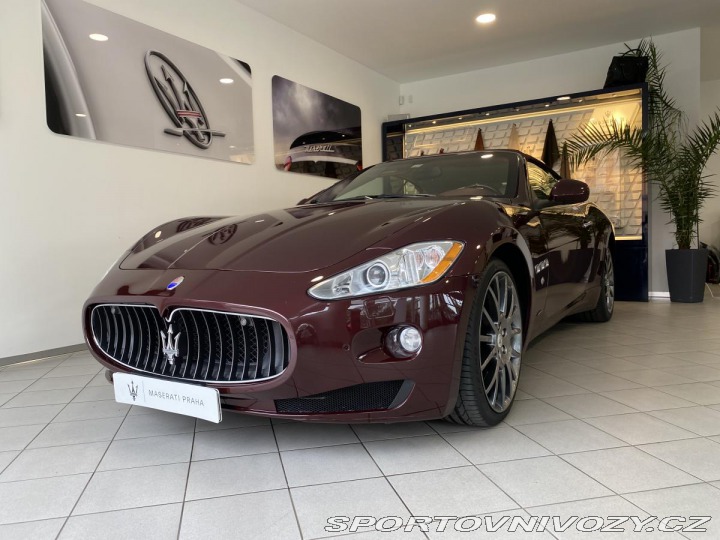 Maserati GranCabrio V8 323kw 2011