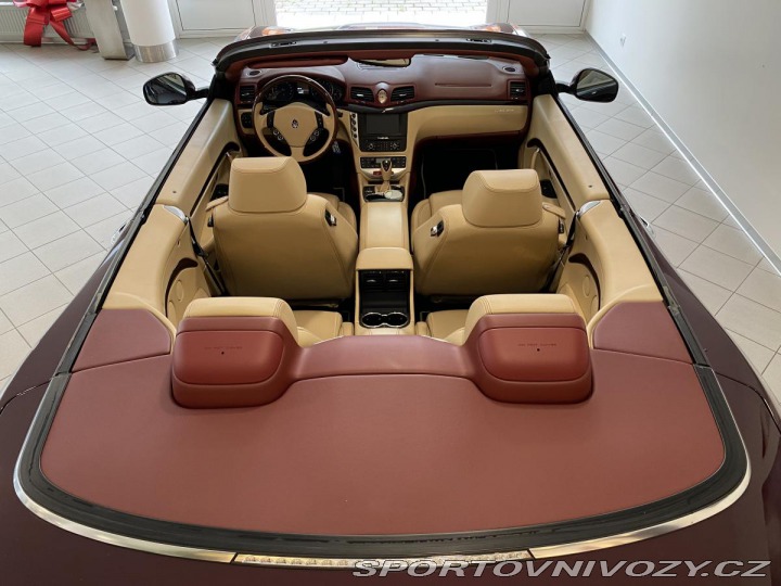 Maserati GranCabrio V8 323kw 2011