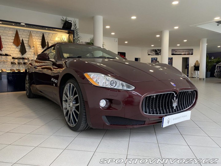 Maserati GranCabrio V8 323kw 2011