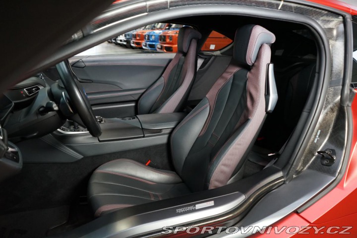 BMW i8 H/K ProtonicRed Laser HUD 2016