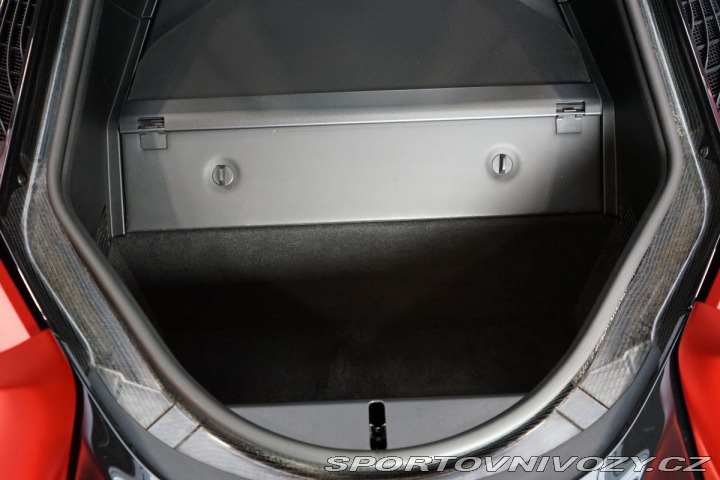 BMW i8 H/K ProtonicRed Laser HUD 2016