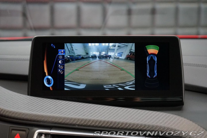 BMW i8 H/K ProtonicRed Laser HUD 2016