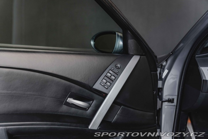 BMW M5 e60 104tkm R19 2006