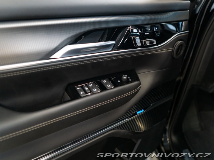 Ostatní značky Ostatní modely Jeep Grand Wagoneer 6.4 Obsidian 5 LET ZÁRUKA 2024
