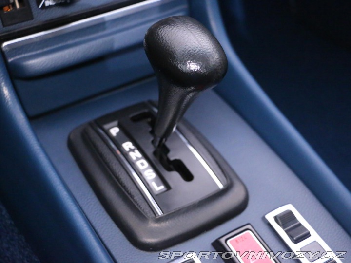 Mercedes-Benz SLC 4,5 450 165 kW W107 1975