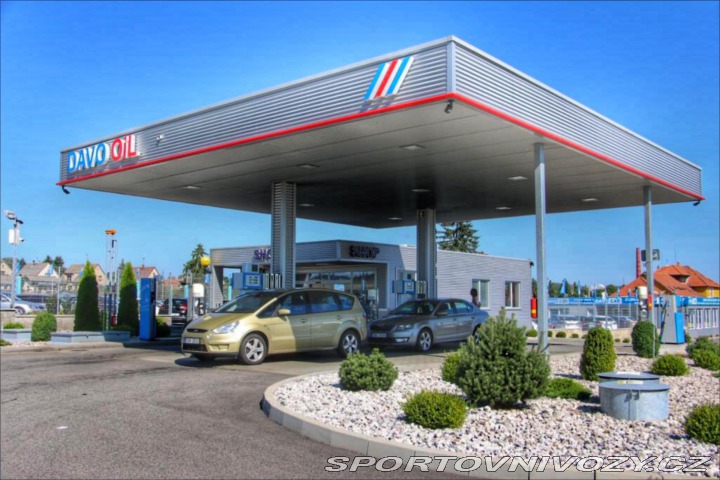 Mercedes-Benz SLC 4,5 450 165 kW W107 1975