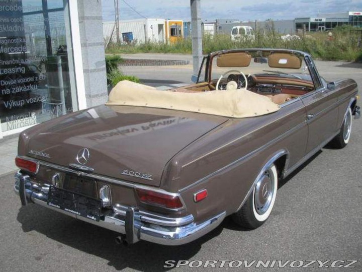 Mercedes-Benz Ostatní modely 300SE CABRIO 1965