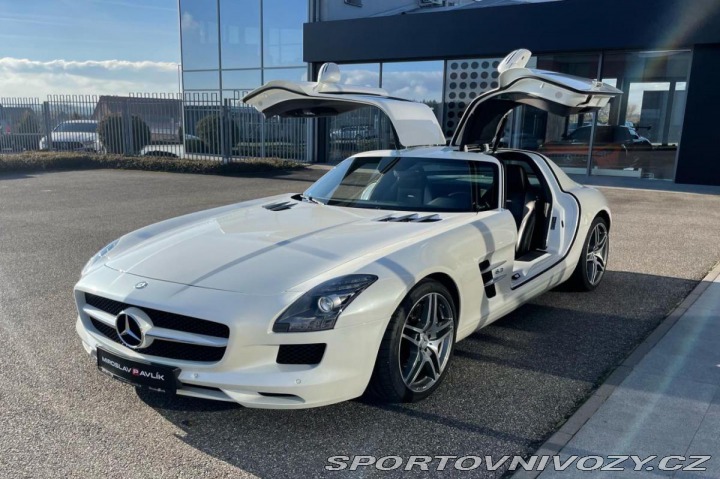 Mercedes-Benz SLS AMG B&O 2016