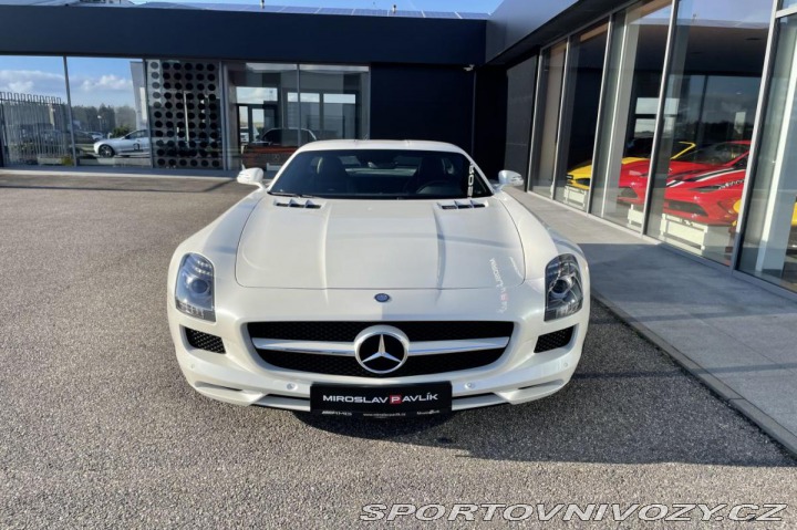 Mercedes-Benz SLS AMG B&O 2016