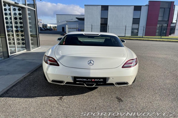 Mercedes-Benz SLS AMG B&O 2016