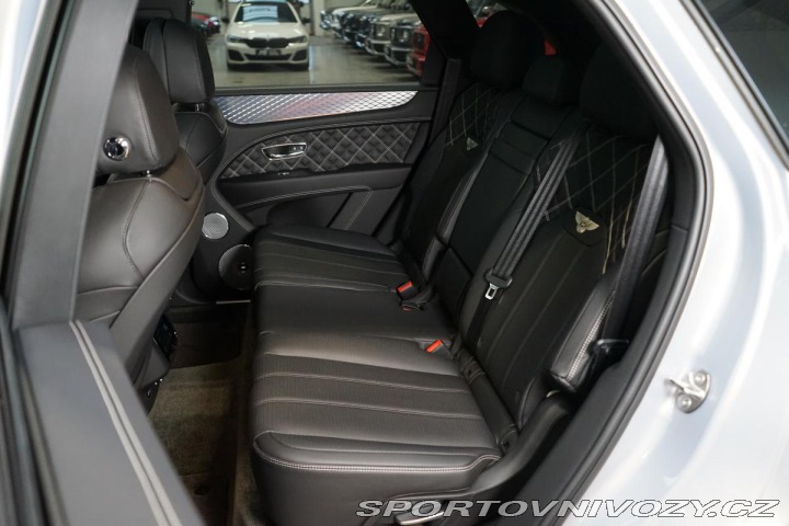 Bentley Bentayga V8 First-Edit. Naim Black 2020