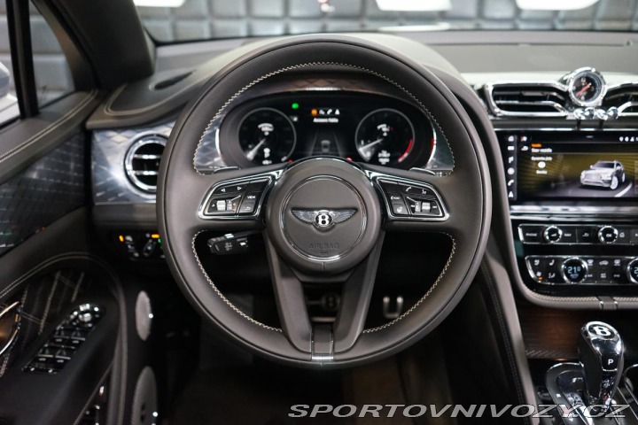 Bentley Bentayga V8 First-Edit. Naim Black 2020