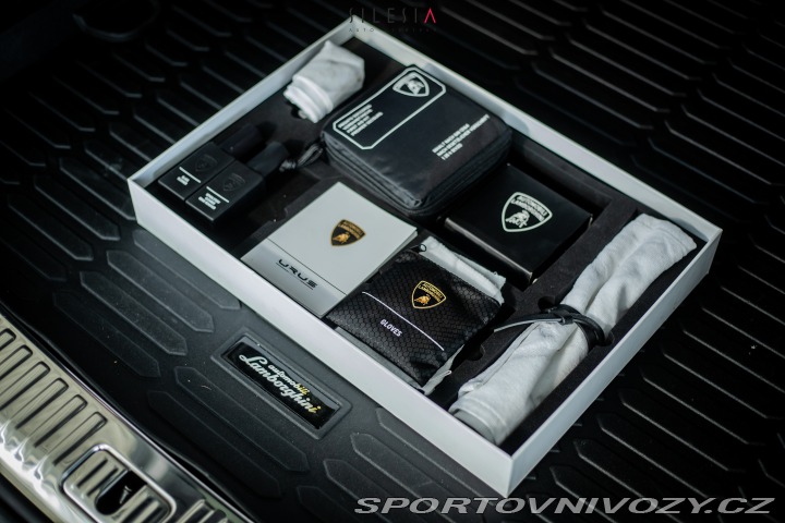 Lamborghini Urus Graphite Capsule 2022