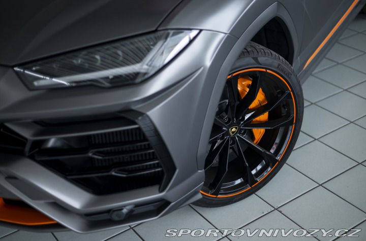 Lamborghini Urus Graphite Capsule 2022