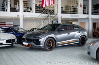 Lamborghini Urus Graphite Capsule 2022