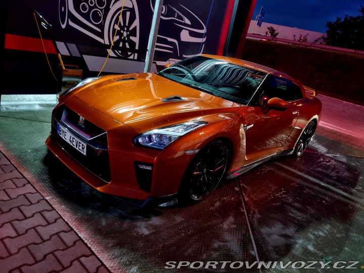 Nissan GT-R Black Edition, REZERVACE
