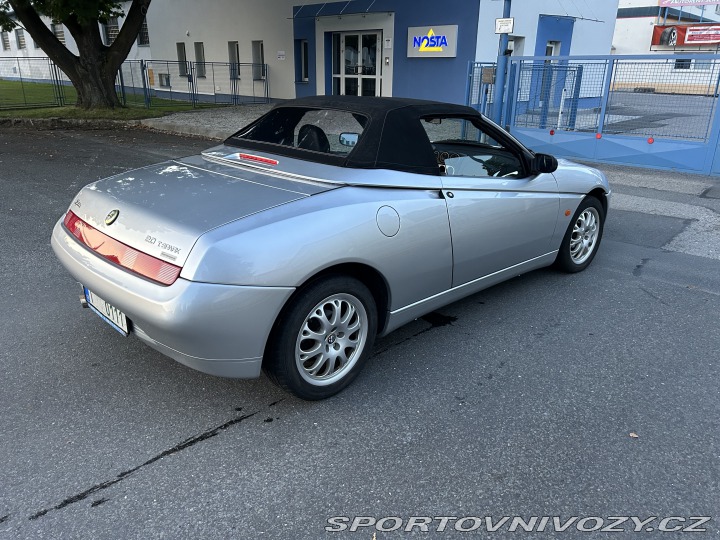 Alfa Romeo Spider 2001