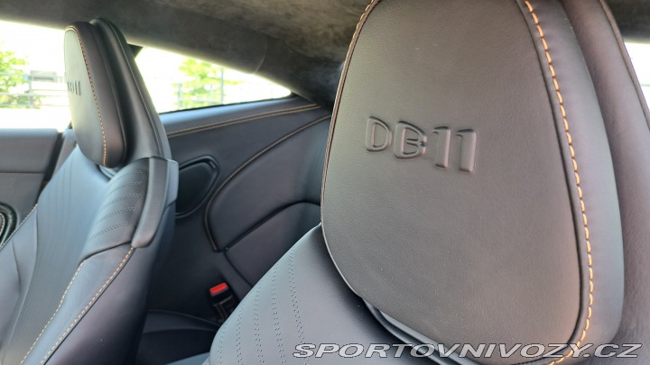 Aston Martin DB11  2017