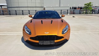 Aston Martin DB11  2017