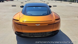 Aston Martin DB11  2017