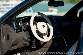 Nissan GT-R R35 - Unikát - Akrapovič 2011
