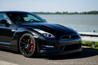 Nissan GT-R R35 - Unikát - Akrapovič 2011