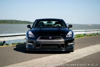 Nissan GT-R R35 - Unikát - Akrapovič 2011