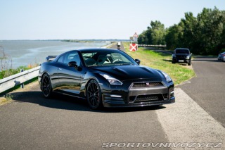 Nissan GT-R R35 - Unikát - Akrapovič 2011