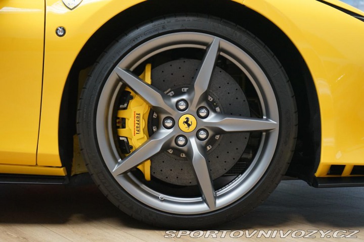 Ferrari F8 Spider LIFT LED ACC P-Dis 2023
