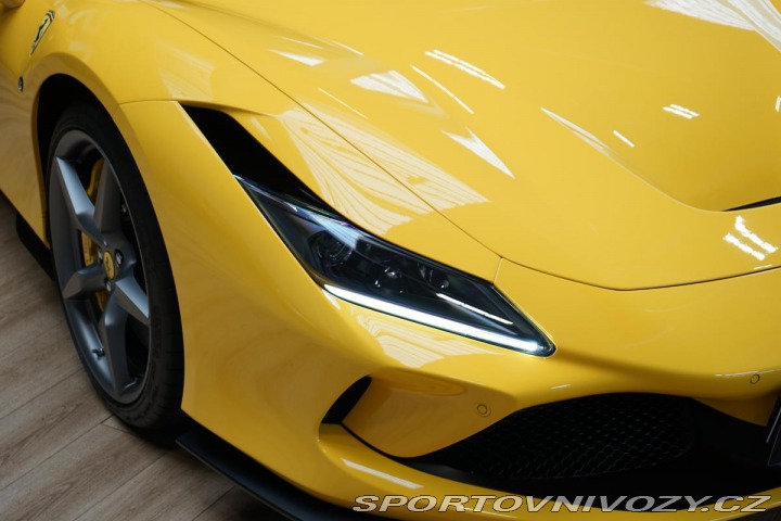 Ferrari F8 Spider LIFT LED ACC P-Dis 2023