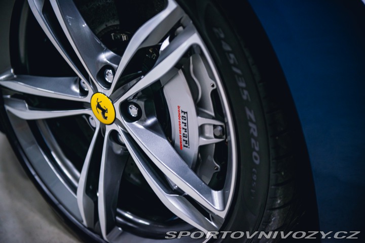 Ferrari GTC4Lusso V12 1MAJ Panorama JBL 2021