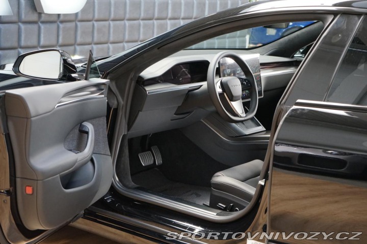 Tesla Model S Plaid 750kW Autopilot Pan 2022