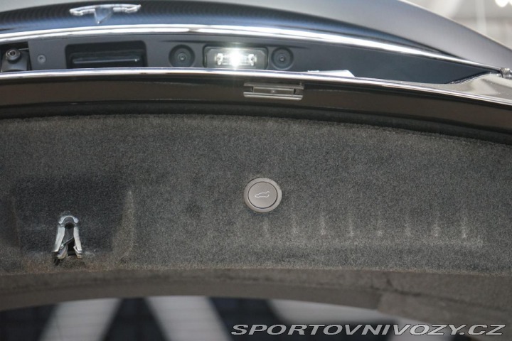 Tesla Model S Plaid 750kW Autopilot Pan 2022