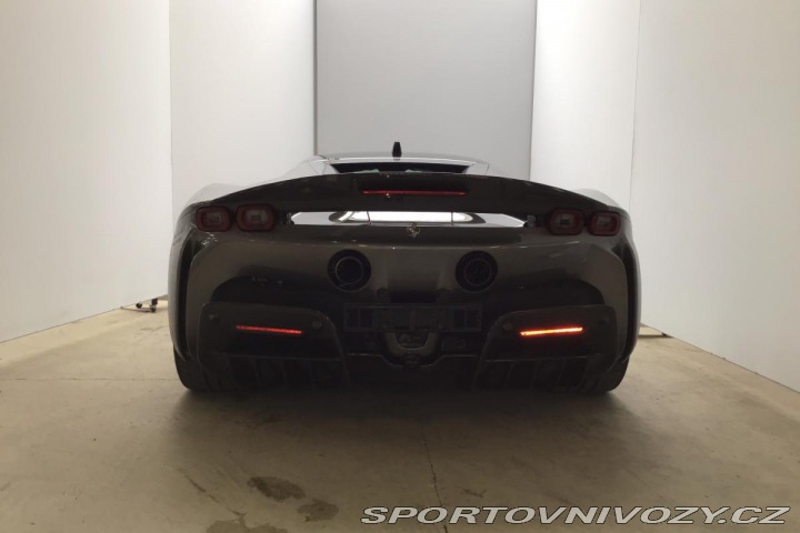 Ferrari SF90 Stradale 2023