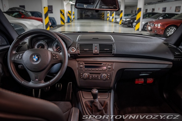 BMW 1 1M manuál, Performance 2011