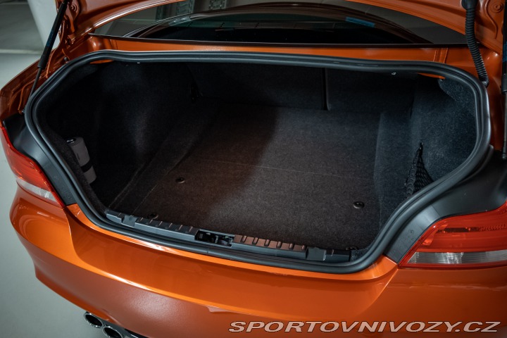 BMW 1 1M manuál, Performance 2011