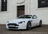 Aston Martin V8 Vantage kupé