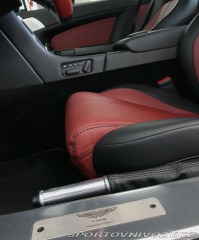 Aston Martin V8 Vantage kupé 2010