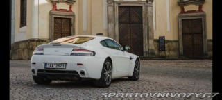 Aston Martin V8 Vantage kupé 2010