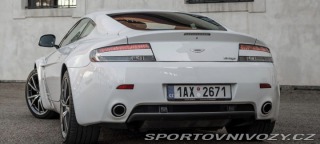 Aston Martin V8 Vantage kupé 2010