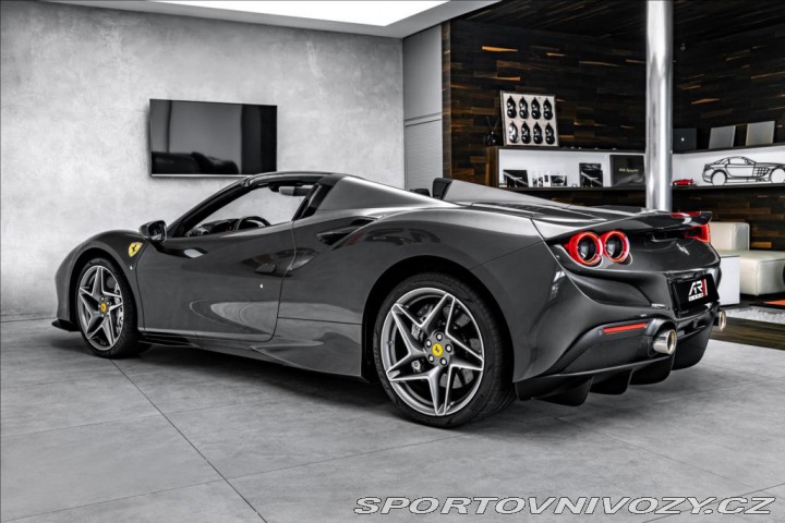 Ferrari F8 3,9 spider V8, Lift, raci 2021