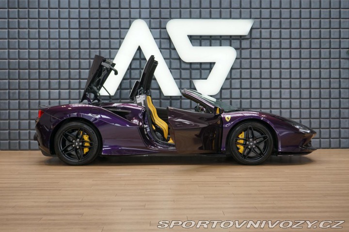 Ferrari F8 Spider Full-Carbon Viola 2022