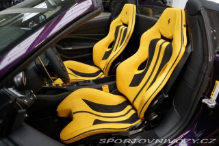 Ferrari F8 Spider Full-Carbon Viola 2022