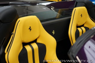 Ferrari F8 Spider Full-Carbon Viola 2022