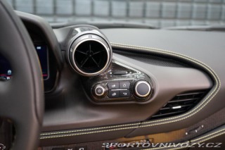 Ferrari F8 Spider Full-Carbon Viola 2022