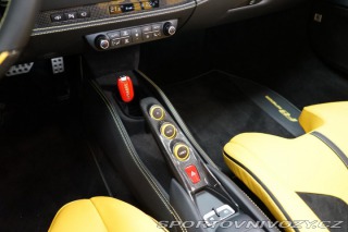 Ferrari F8 Spider Full-Carbon Viola 2022