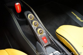 Ferrari F8 Spider Full-Carbon Viola 2022