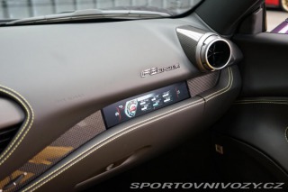 Ferrari F8 Spider Full-Carbon Viola 2022